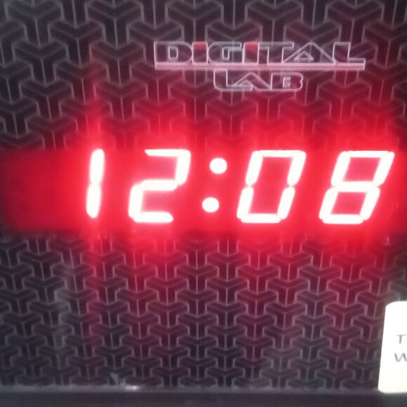 Intertek Digital Lab Clock Radio DLCR580P, Dual Power Works - Picture 7 of 7